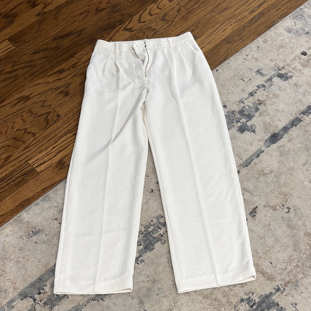 Aritzia Women’s Cream Effortless Pants size 10